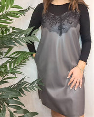 Vestito simil pelle con pizzo