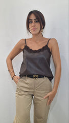 Top in pelle con dettagli in pizzo