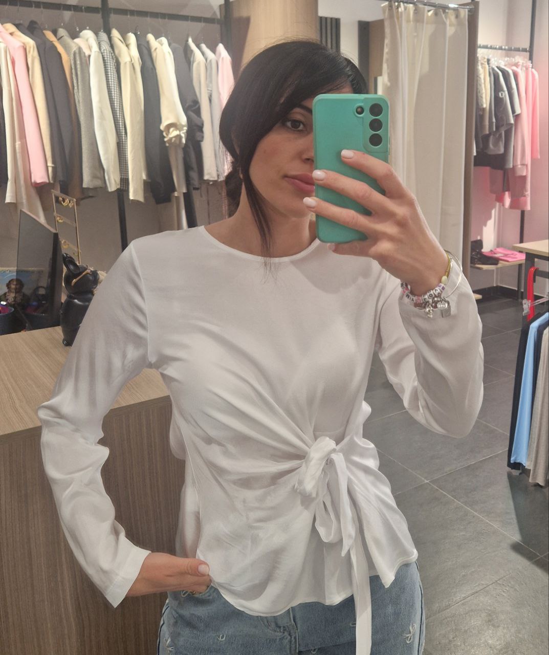 Maglia in viscosa con fiocco
