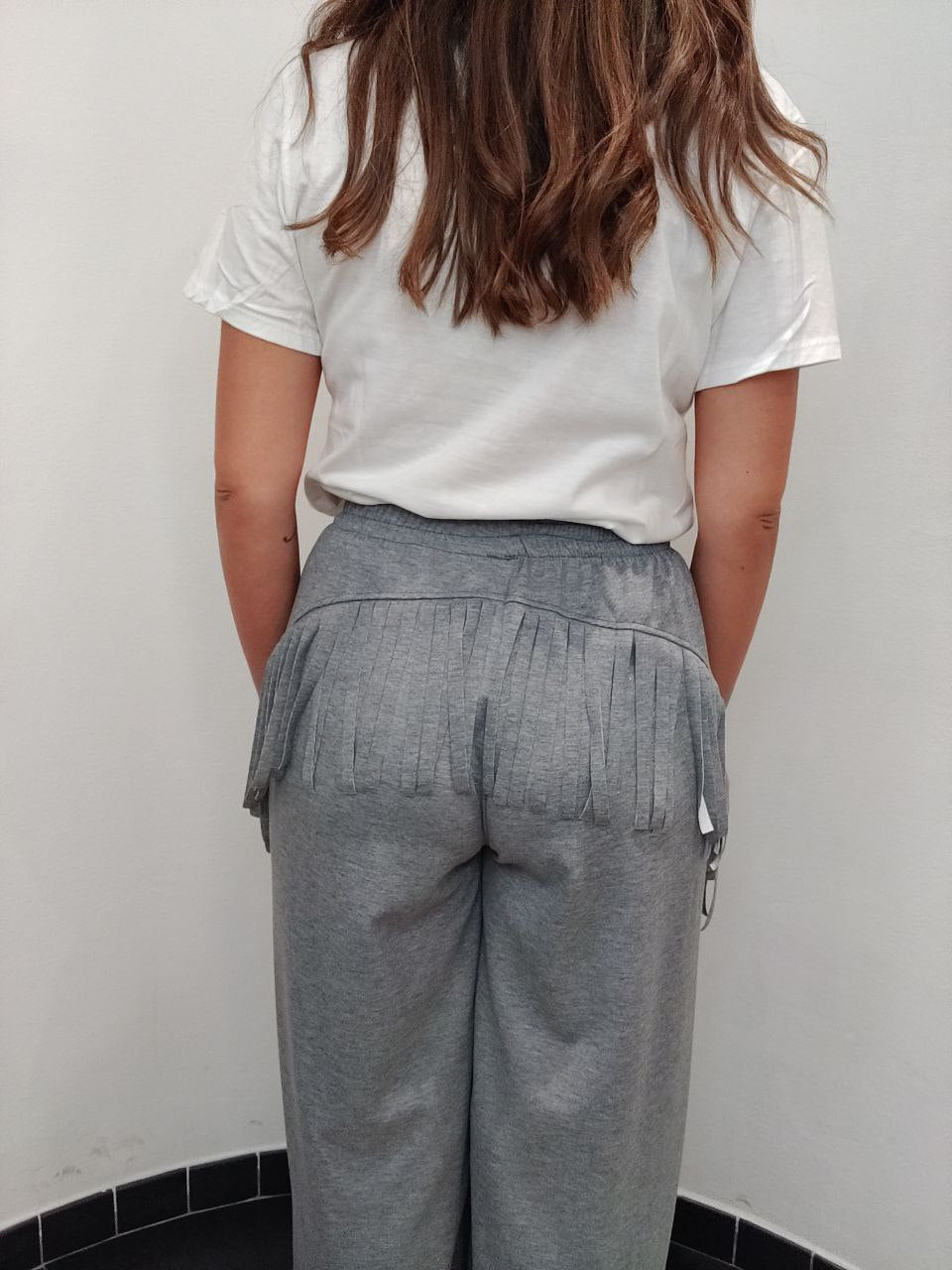 Pantalone tuta con frange